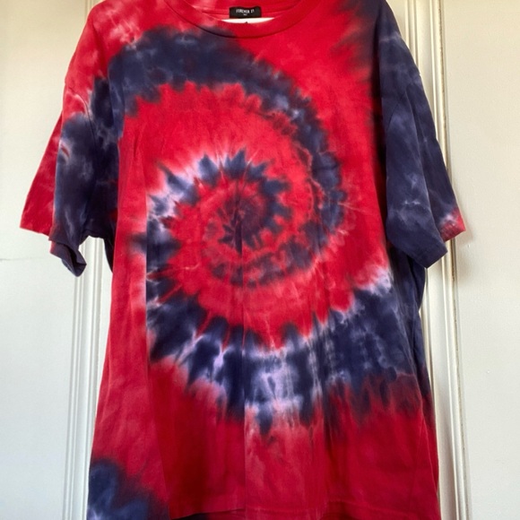 Forever 21 Red and Navy Tie-Dye Short Sleeve T-Shirt - Picture 2 of 3